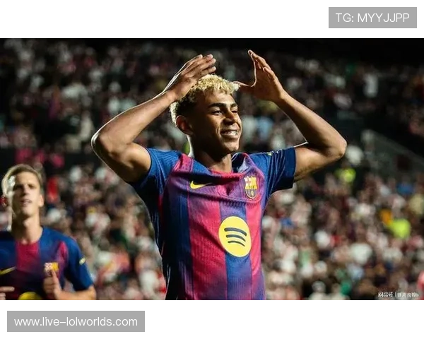 布鲁日前锋福布斯21岁231天，成对巴萨传射最年轻球员