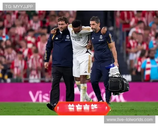 塞维利亚遭遇严重伤病潮，后防体系面临重组