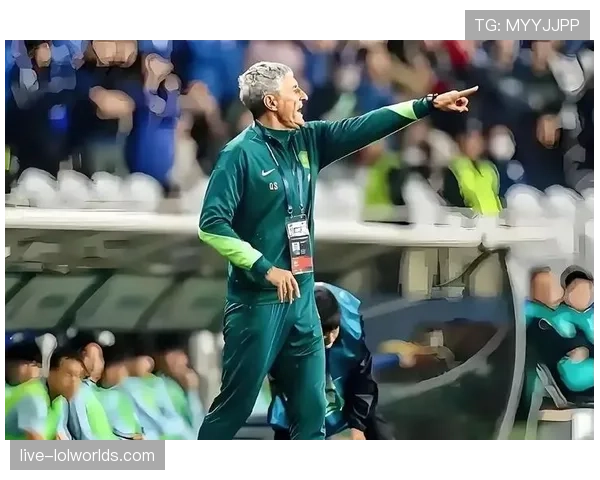 从三中卫到四后卫：解析斯特拉斯堡近期战术调整的得失