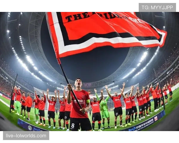 中超俱乐部主题地铁专列在成都正式上线运营